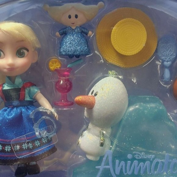 DISNEY Store ANIMATORS Collection 5" ELSA Mini DOLL PLAY SET w/Case New - Picture 7 of 10